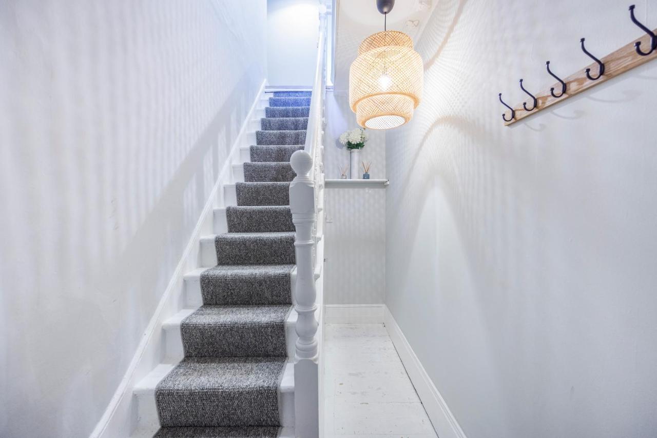 Welcomestay Colliers Wood Two Bed Apartment - Home Away From Home London Exterior photo